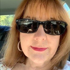 Meet your Posher, Brenda